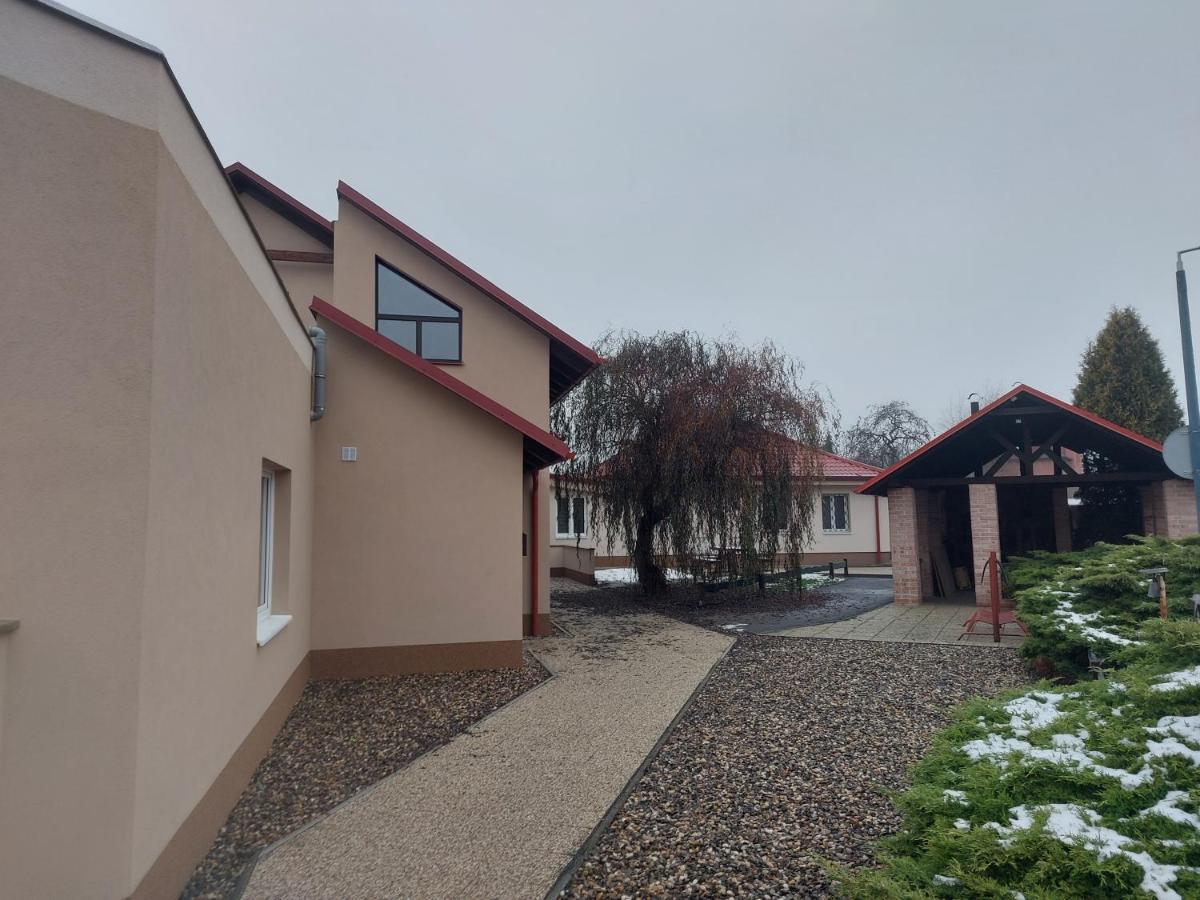Penzion Tosa Klášterec nad Ohří Exterior foto